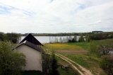 Widok z okna na jezioro