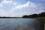 Słońce, jezioro, plaża